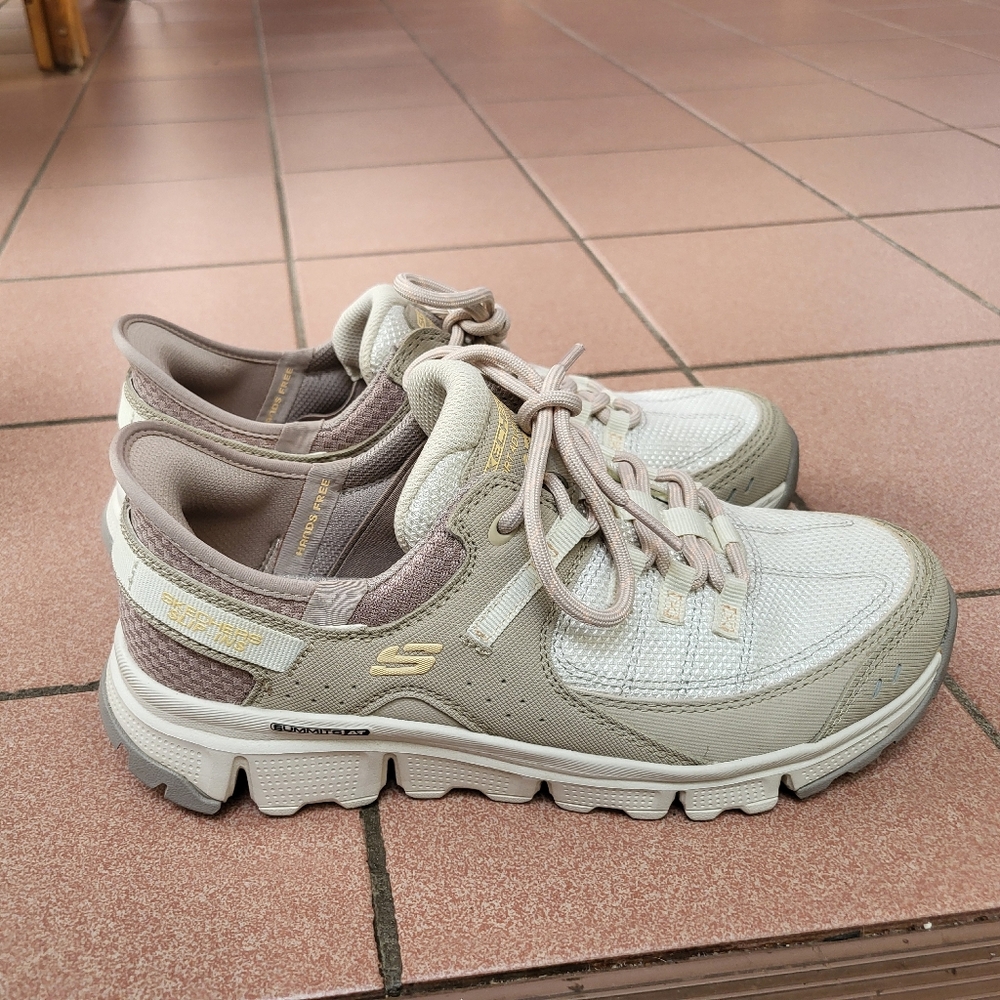 Skechers Women's Cream and Gray Sneakers